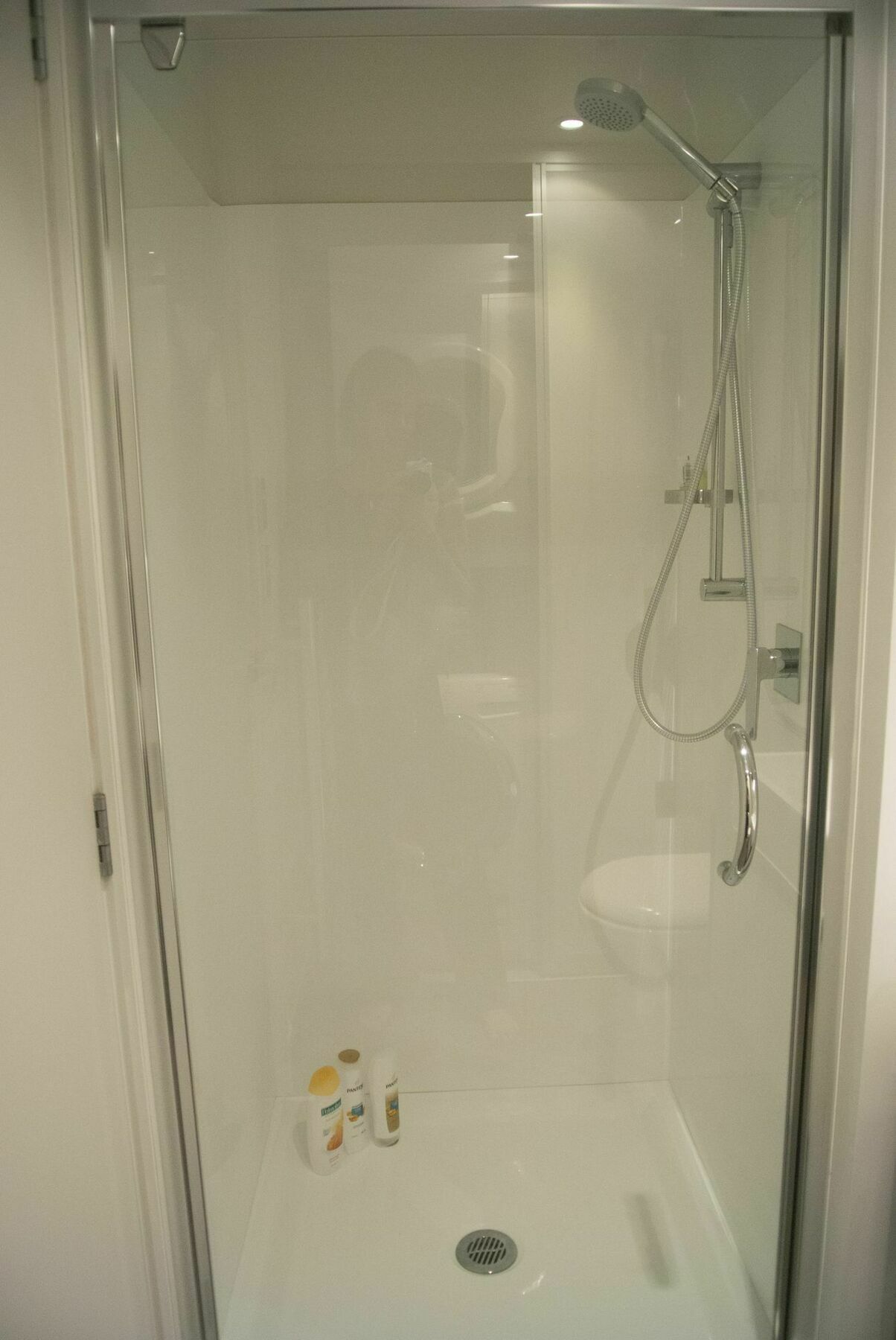 Brand New Apartment With Pool & Gym Auckland Eksteriør billede